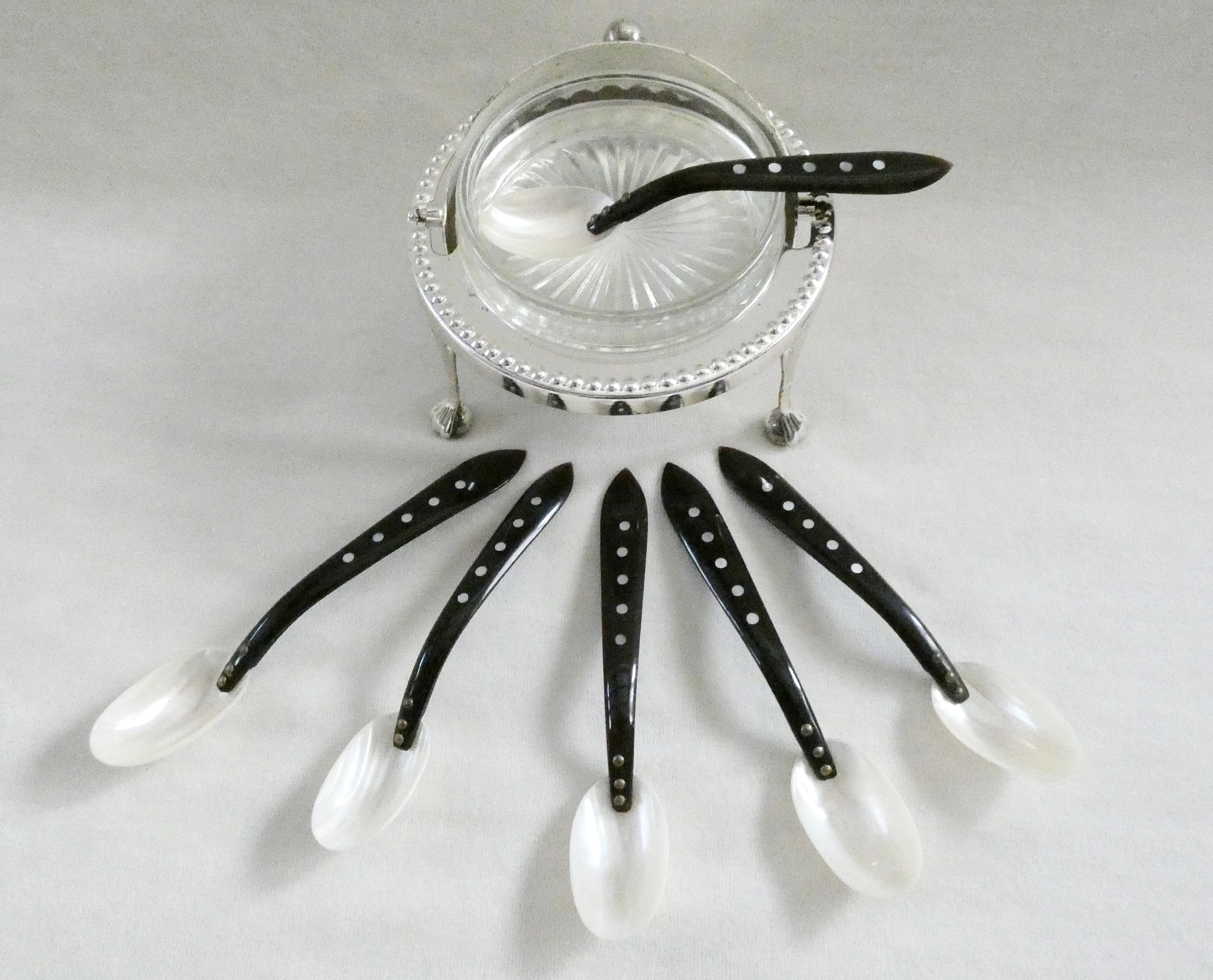 Antique Mother of Pearl Caviar Spoons, Vintage Spreaders Black Handles