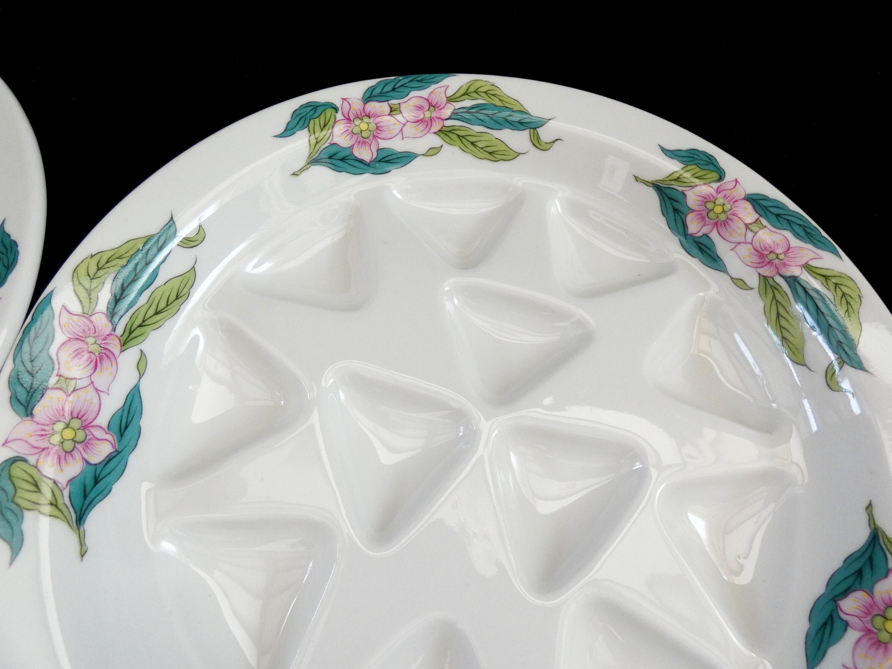 6 Porcelaine de Paris Snail Plates, Vinatage French Escargot Platters