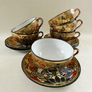 Grande Tasse à Thé Satsuma Avec Soucoupe – Japon Vers 1900 – B-75