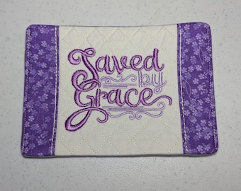 Posavasos bordados con motivos de fe