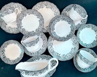 Piatti e tazze vintage in ceramica nera Ironstone, Enoch Wedgewood Malverne