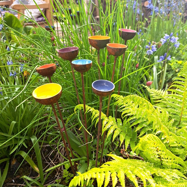 Handmade Bee Water Station Set: Colorful Garden Sculpture Decor