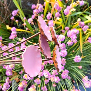Conjunto de tres esculturas de mariposas para jardín. Decoración de jardín con temática de vida silvestre.