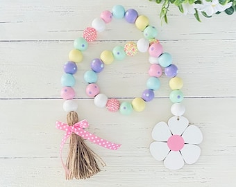 Ghirlanda di margherite primaverile in stile rustico, ghirlanda di perline di legno primaverile, decorazioni primaverili, ghirlanda di fiori per la festa della mamma, decorazione per vassoio a più livelli, perline di legno