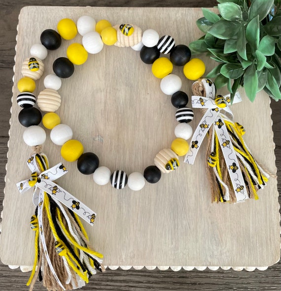 Queen Bee Garland, Farmhouse Garland, Wooden Beads Garland, Bee Decor, Tiered Tray Decor, Casa Beads, Garland, Bees, Wood Beaded Garland