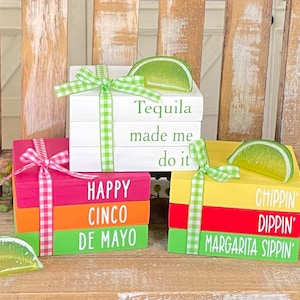 Mini Wood Book Stack, Cinco De Mayo Wood Book Stack, Cinco De Mayo Decor, Cinco De Mayo Tiered Tray Decor, Fiesta, Margarita Decor