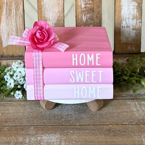 Mini libri in legno stile rustico, decorazione per vassoio a più livelli per la festa della mamma, pila di libri in legno per la festa della mamma, la migliore mamma, decorazioni per la festa della mamma, decorazioni rosa per il bar del caffè. Home Sweet Home
