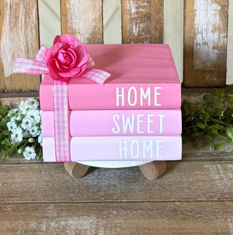 Mini libri in legno stile rustico, decorazione per vassoio a più livelli per la festa della mamma, pila di libri in legno per la festa della mamma, la migliore mamma, decorazioni per la festa della mamma, decorazioni rosa per il bar del caffè. Home Sweet Home