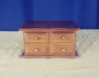 Vintage Wood Jewelry Box.