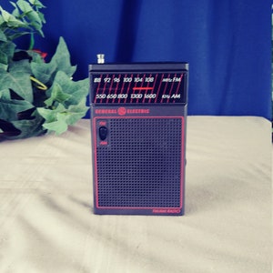 Vintage General Electric Pocket Transistor Radio.