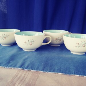 Mid Century Modern Tea Cup Set of 4 with Pine Branch Decoration. Vintage Coffee Cup Set. Vintage tea cups.