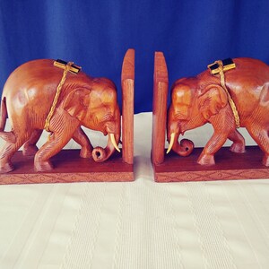 Vintage Carved Wood Elephant Bookends. Mid Century Bookends. Vintage Elephant Decor.