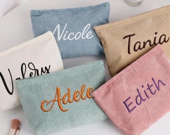 Benutzerdefinierte Brautjungfer Make-up Tasche / Cord-Make-up-Tasche / Bestickte Kosmetiktasche / Make-up Veranstalter / personalisierte Partygeschenke / Brautpartygeschenk
