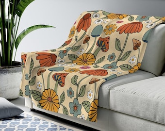 Mushroom Blanket, 70s Magic Mushroom Flower Throw Blanket, Cottagecore Room Decor, Mushroom Decor Lightweight Plush Soft Retro Throw Blanket