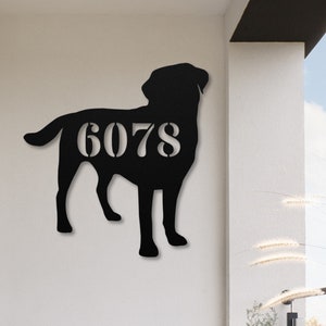 Labrador Retriever Custom House Number Sign, regalos de laboratorio de chocolate amarillo negro, arte personalizado de la pared de metal para perros, letrero del porche delantero, letrero de la puerta