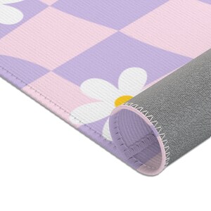 Checkered Rug, Preppy Room Decor, Purple Pink Wavy Checkerboard Rug, Daisy Flower Cute Rug, Danish Pastel Room Decor, Aesthetic Y2K Area Rug bild 6