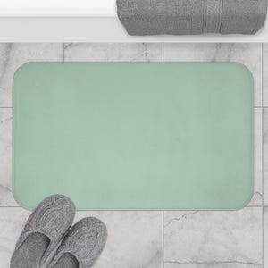Sage Green Bath Mat, Non-slip Modern Minimalist Bath Rug, Farmhouse Decor