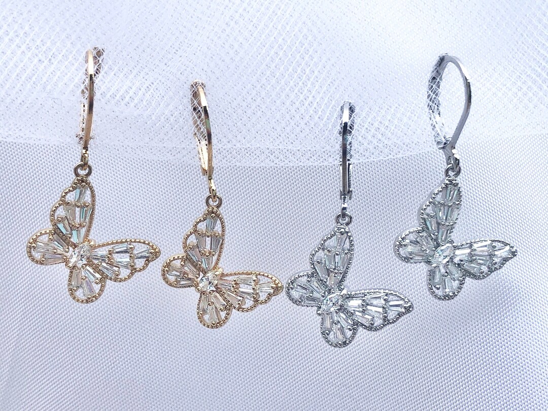 Pendientes de botón con mariposa, libélula y circonita cúbica en plata