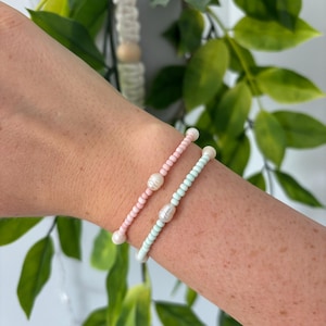 Pink Pearl Beaded Bracelet: Handmade Beachy Summer Jewelry