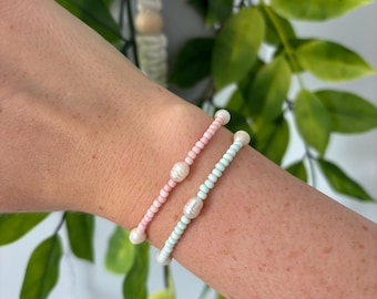 Pink Pearl Beaded Bracelet: Handmade Beachy Summer Jewelry