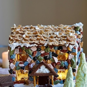 Cottage Gingerbread House Template