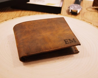 Christmas Gift, Distressed Personalized Wallet, Mens Wallet, Engraved Custom Gift for Him, Anniversary and Groomsmen Gift