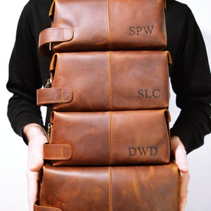 Cadeau fête des pères, sac Dopp en cuir personnalisé, cadeau garçon d'honneur, trousse de voyage pour homme en cuir pleine fleur effet vieilli, cadeau d'anniversaire