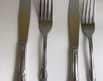 Oneida Wm A Rogers Stainless Steel FENWAY//DAYDREAM Lot of 2 Dinner Forks