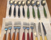 Fiesta Silverware, 8 Spoons, 7 Forks, 3 Knives, Color Handle, Cambridge, Homer Laughlin, Perhaps Mediterranean Pattern Not Sure, 18 Pieces