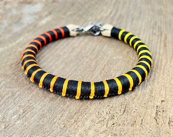 Sulawesi Mangrove snake patterned bracelet (juvenile coloration) - Boiga dendrophila gemmicincta