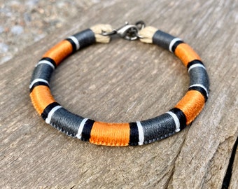 Dark phase Gray-banded Kingsnake patterned bracelet - Lampropeltis alterna (blairi)