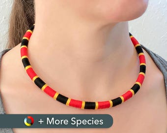 Collar con estampado de serpiente de coral. Joyas unisex para amantes de las serpientes venenosas. Micrurus tener. Micrurus fulvius. Micruroides euryxanthus