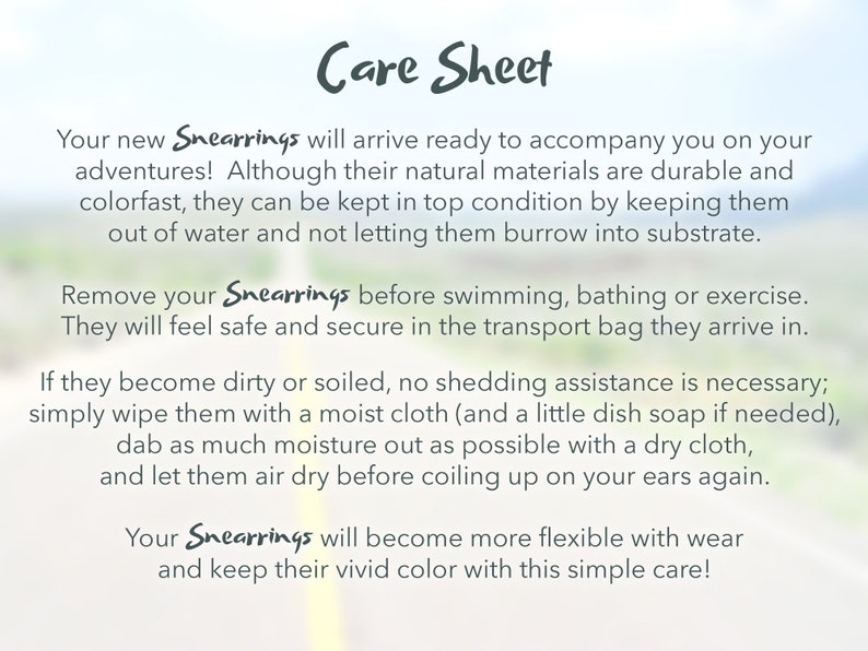 Peut inclure: Fiche d'entretien pour les Snearrings, expliquant comment les garder propres et en bon &eacute;tat. Le texte mentionne l'utilisation d'un chiffon humide et un peu de savon &agrave; vaisselle si n&eacute;cessaire, l'essuyage de l'humidit&eacute; avec un chiffon sec et le s&eacute;chage &agrave; l'air libre avant de les enrouler sur vos oreilles.