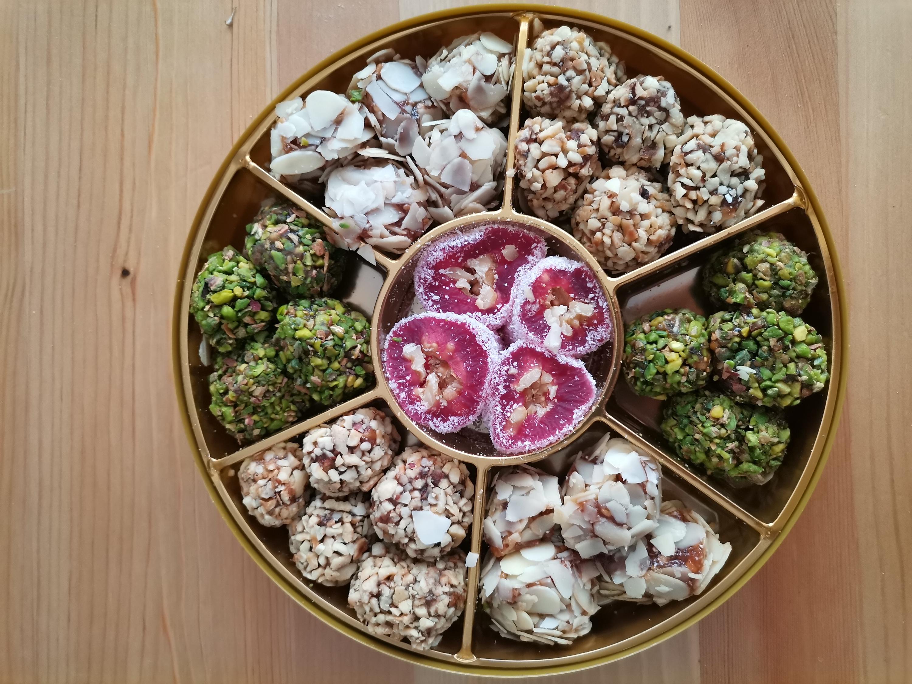 Assorted Natural Energy Snack,Handmade Date Balls coated with Almond, Pistachio,Hazelnut,Turkish delight with Pomegranate flavor -FREE SHP