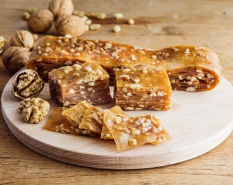 Cuir de mûrier biologique avec noix, collation végétalienne, pestil de mûrier - 200 gr