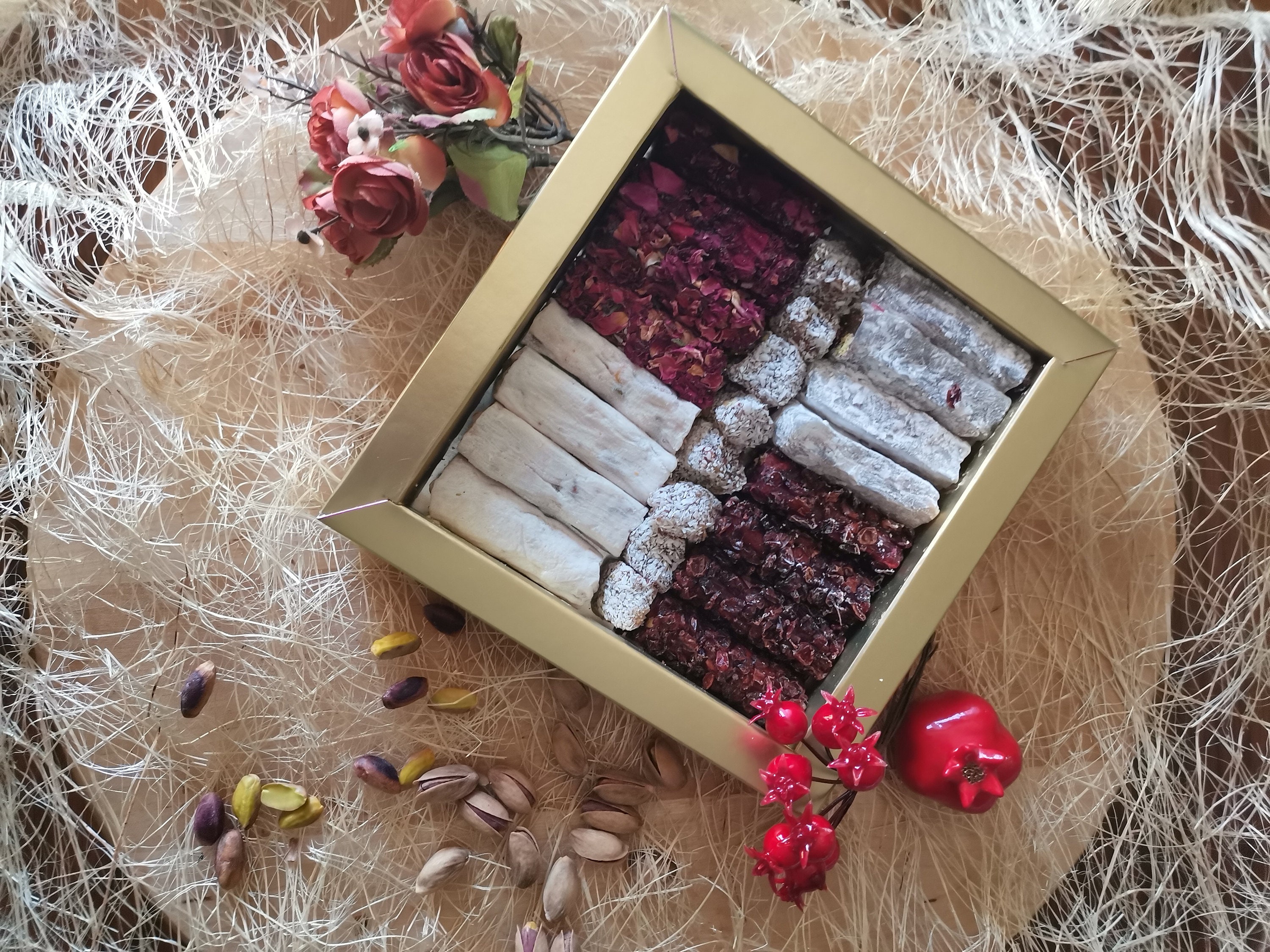 Handmade Assorted Turkish Delight: Gourmet Pistachio Sweets Gift Box