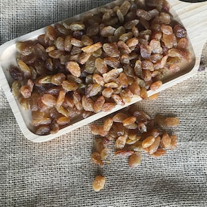 Turkish raisins  ,Izmir Sultanas,Natural Grapes,Organic Snack ,Yellow Raisins,Golden,Sun dried,Healthy,Food Supplement,FREE SHIPPING-400gr