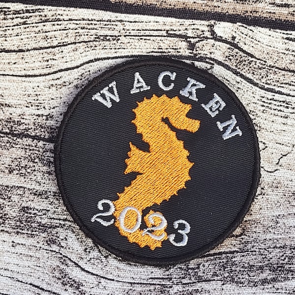 Patch "WACKEN 2023" rund gestickt aufbügeln Seepferdchen Stick Klett Kletti schwarz weiß orange Aufnäher