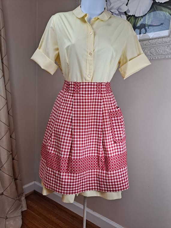 Red Gingham Apron - image 6