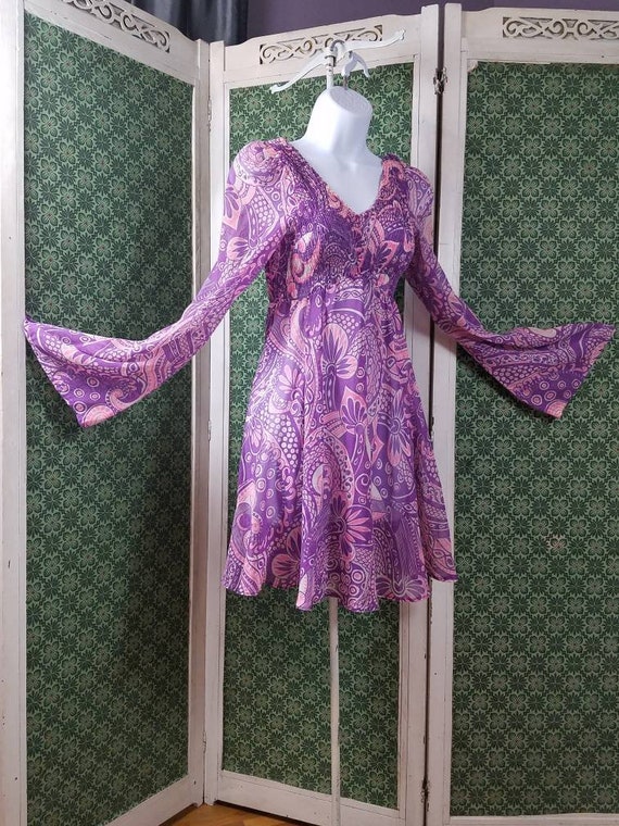 Goldie Hawn 70s psychedelic mini dress from Young