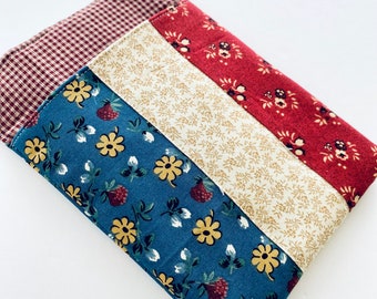 Gesteppte Kindle-Hülle: Florale E-Reader-Hülle