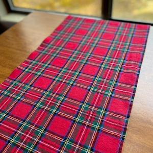 Camino de mesa de cuadros rojos, camino de mesa navideño, camino de mesa de franela, cuadros escoceses, regalo de Navidad para el hogar, regalo festivo, regalo de inauguración de la casa