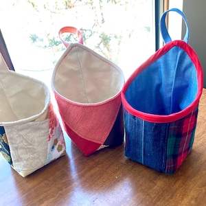 Quilted fabric wall hanging container, hanging basket, storage idea, pod storage, fabric home decor, useful bathroom kitchen playroom gift