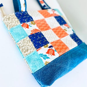 Cabas en patchwork matelassé, fermeture à glissière pour sac à bandoulière, poche zippée à l'intérieur, bretelles matelassées, cadeau cousu main, cadeau pour elle, cabas en toile denim