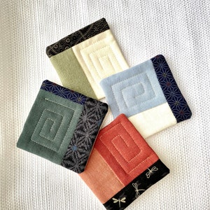 quilted Japanese fabric coasters set of 4, Minimalist patchwork coasters, Sewn gift, Zero Waste, wedding gift, Housewarming  gift ideas