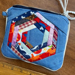 Quilted Patchwork Zipper Pouch: Blue Floral Cosmetics Bag image 7