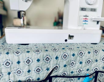 Quilted Sewing Machine Cover and Mat: Sewing Caddy Organizer
