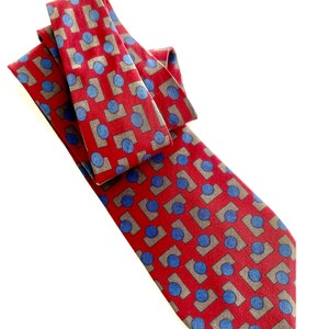 Valentino Cravatte Vintage Men&#39;s Tie, all silk, make in Italy, 59&quot; long, one and only