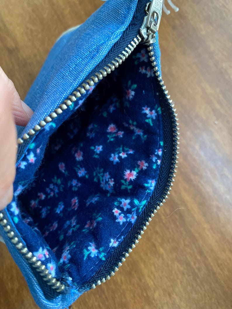 Quilted Patchwork Zipper Pouch: Blue Floral Cosmetics Bag image 3