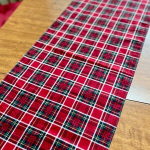 Camino de mesa de cuadros rojos, camino de mesa navideño, camino de mesa de franela, cuadros escoceses, regalo de Navidad para el hogar, regalo festivo, regalo de inauguración de la casa